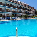 Pez Azul Apartahotel 3*